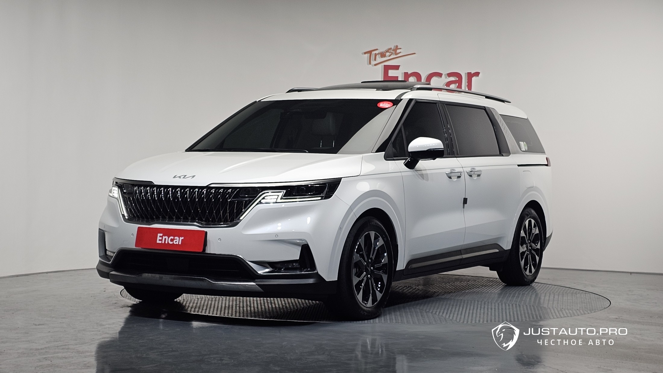 Автомобиль Kia Canival