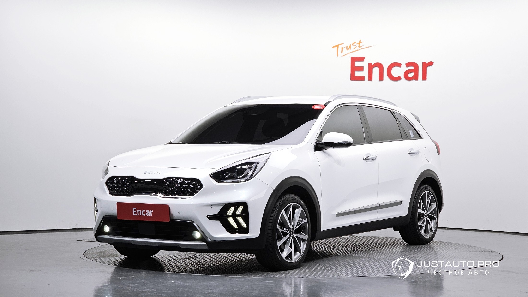Автомобиль Kia Niro