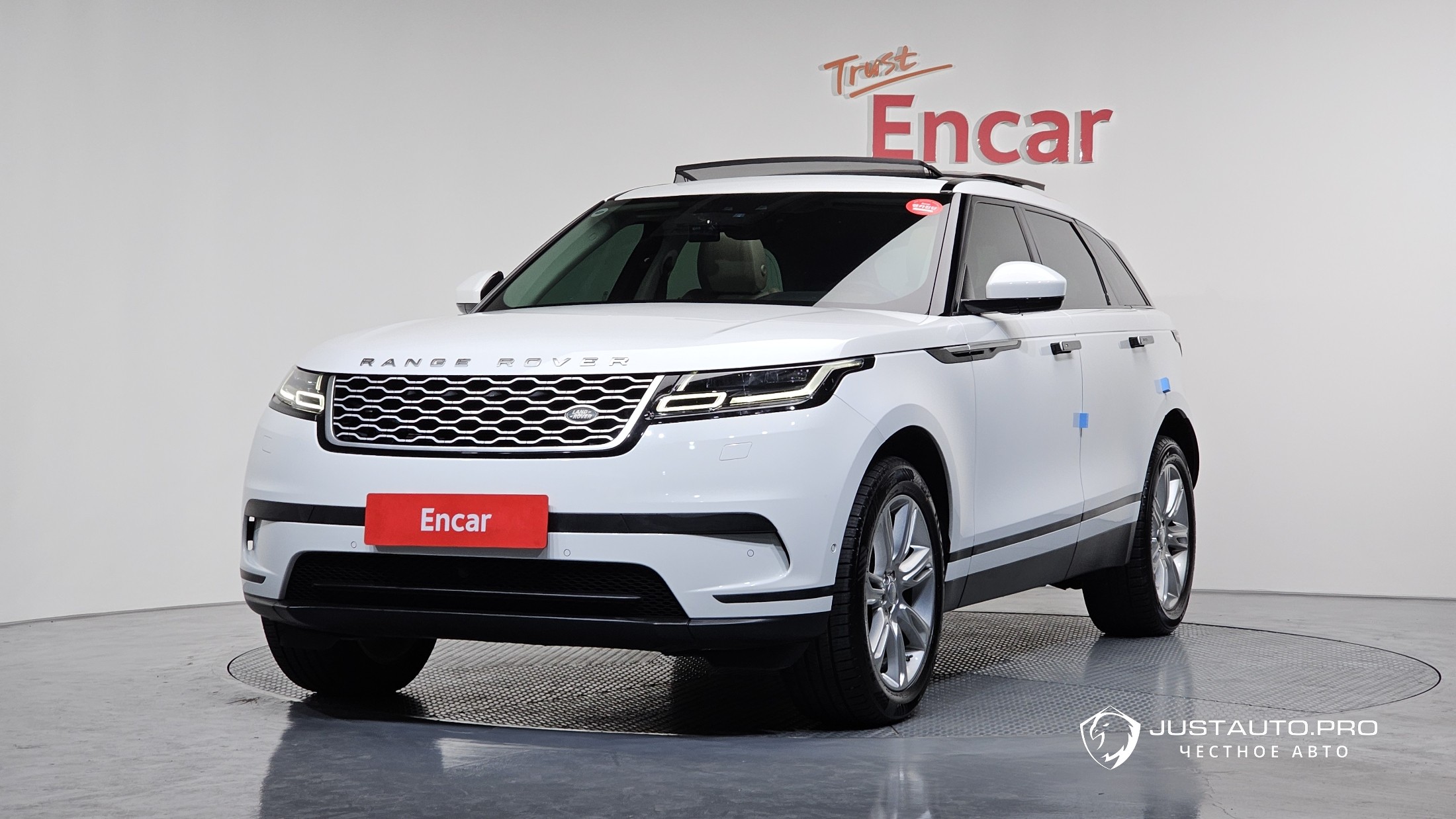 Автомобиль Land Rover Range Rover Velar
