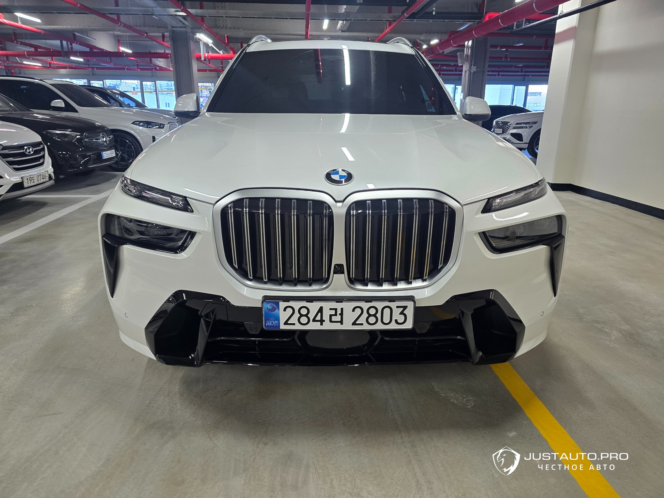 Автомобиль BMW X7