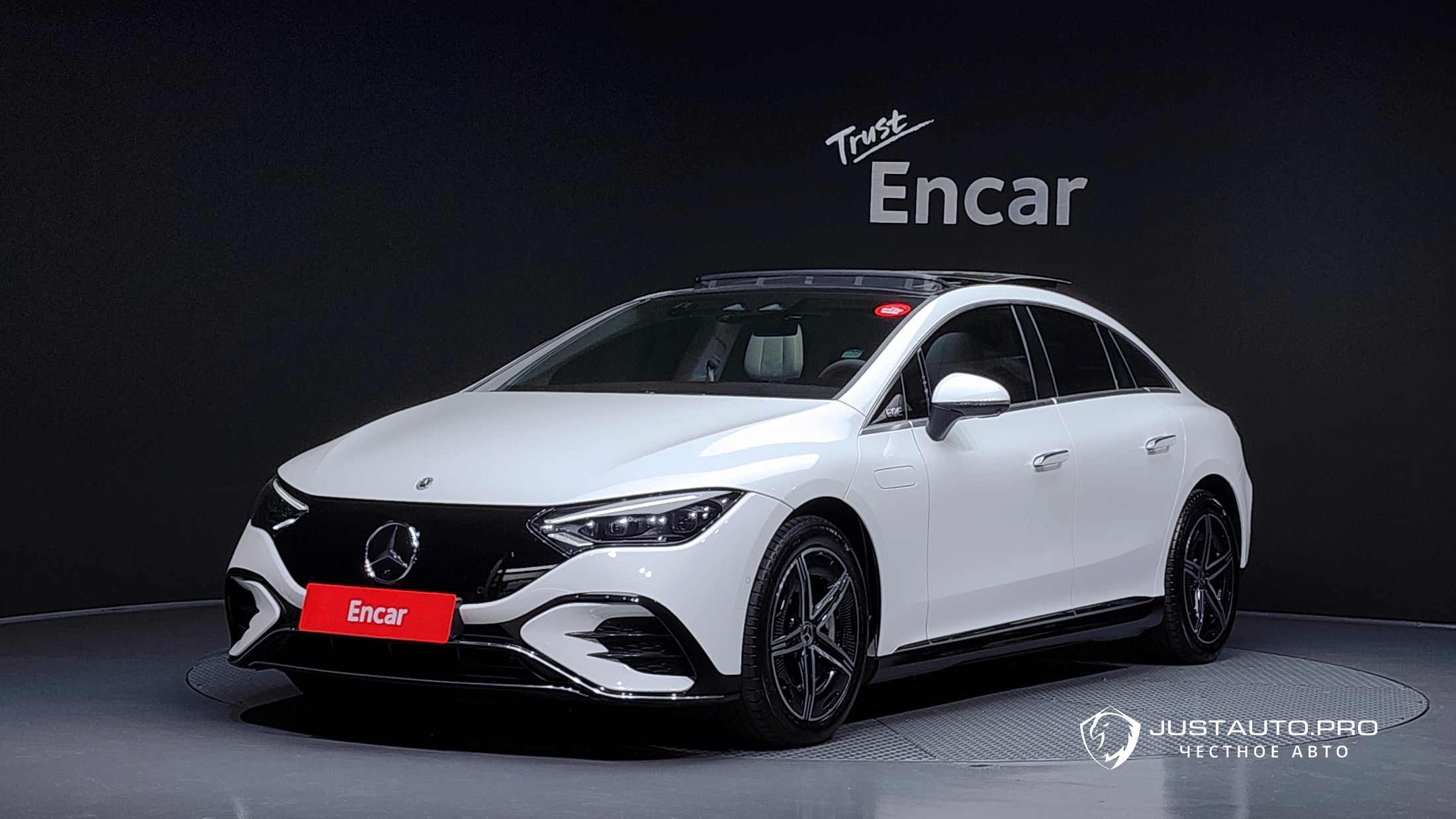 Автомобиль Mercedes-Benz EQE