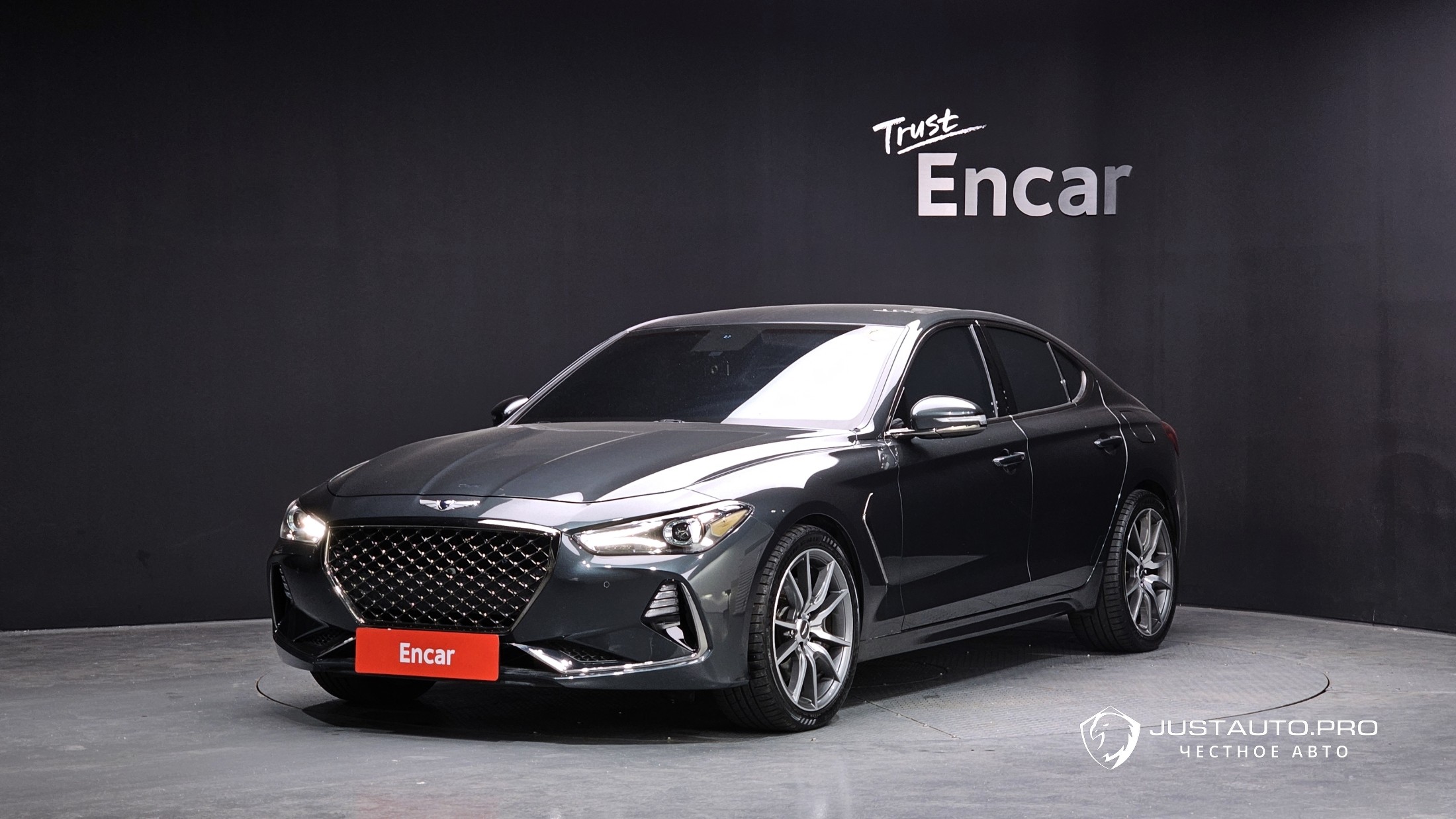 Автомобиль Genesis G70