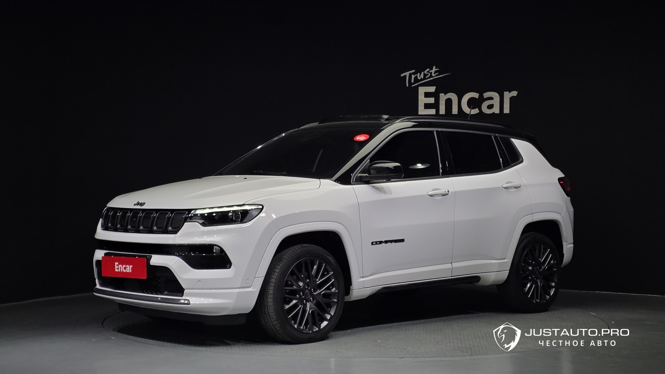 Автомобиль Jeep Compass