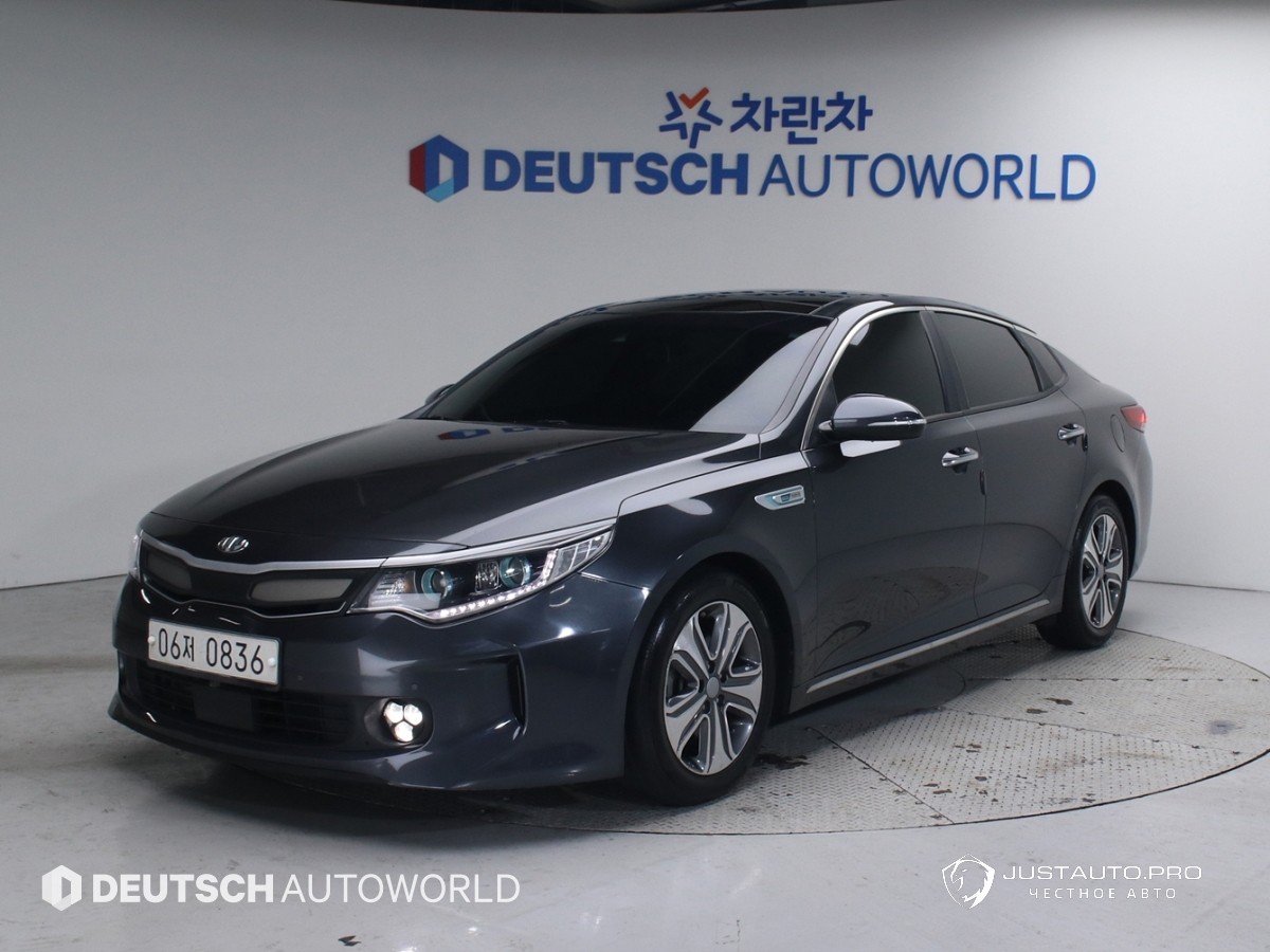 Автомобиль Kia K5