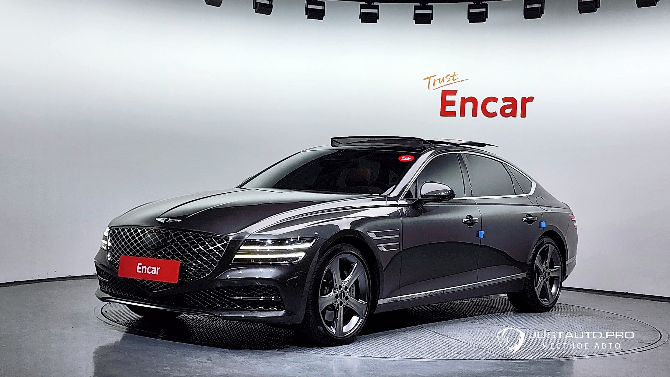 Автомобиль Genesis G80