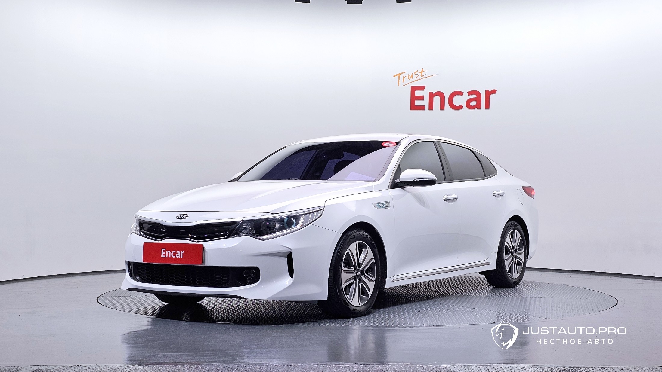 Автомобиль Kia K5