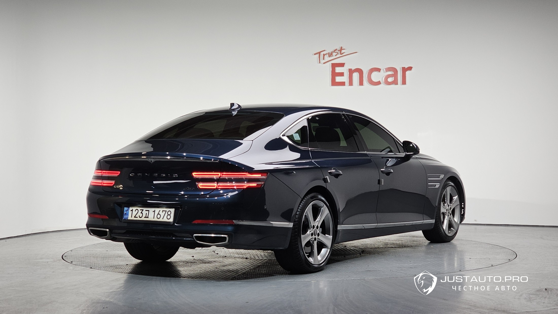 Автомобиль Genesis G80