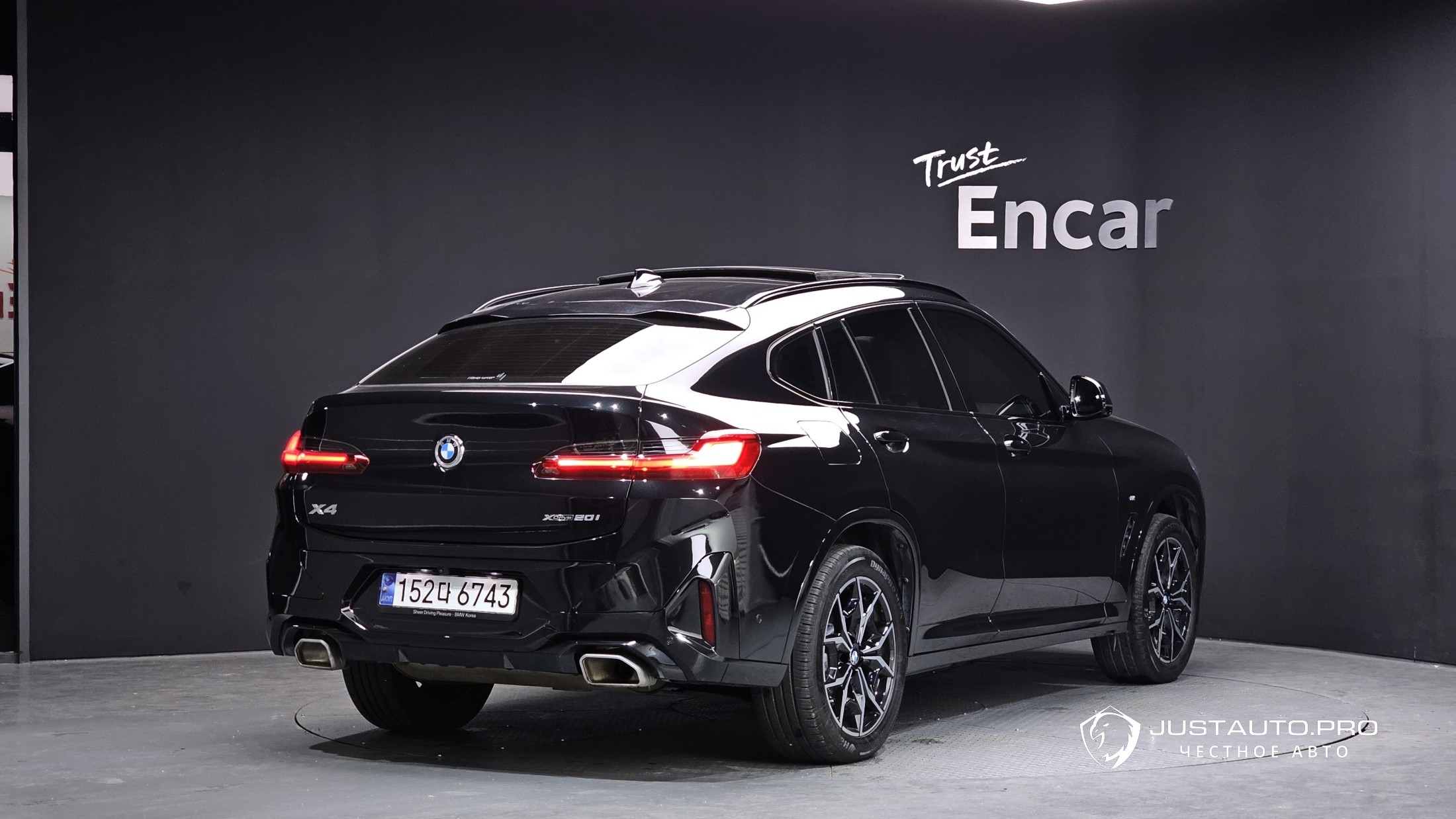 Автомобиль BMW X4