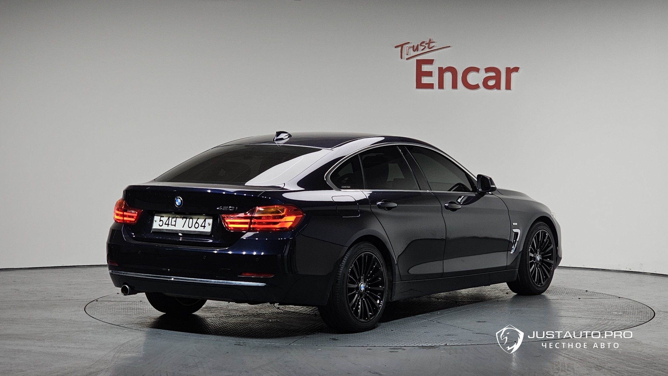 Автомобиль BMW 4-Series