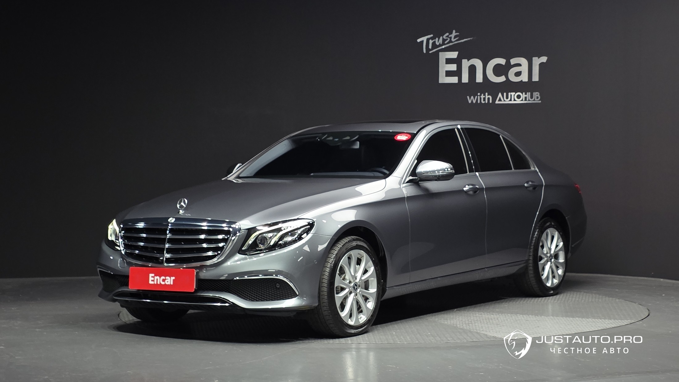 Автомобиль Mercedes-Benz E-Class