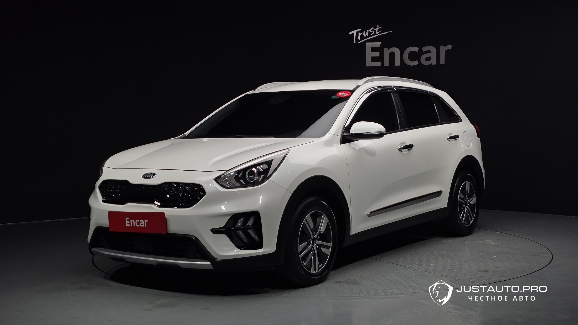 Автомобиль Kia Niro