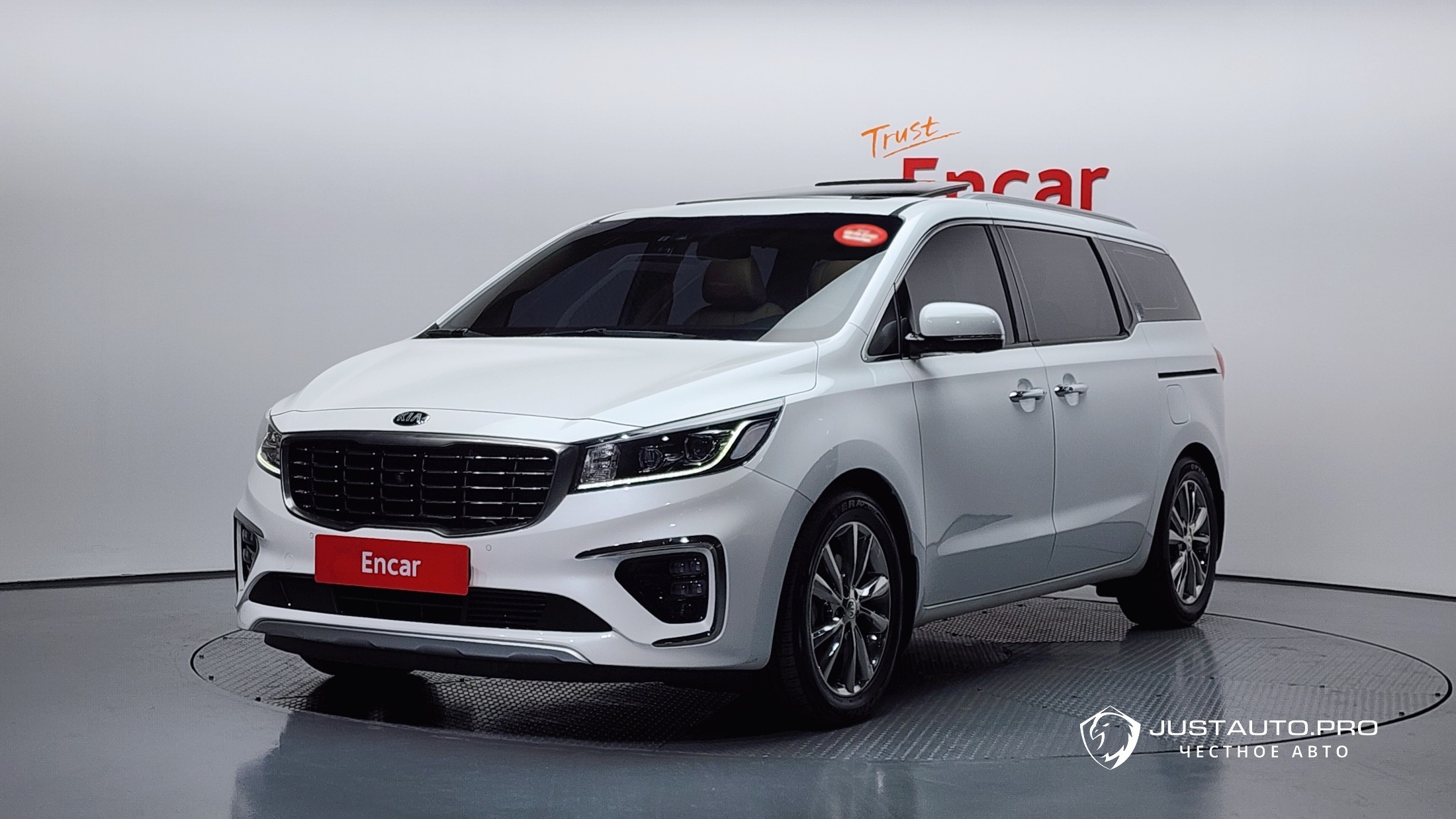 Автомобиль Kia Canival