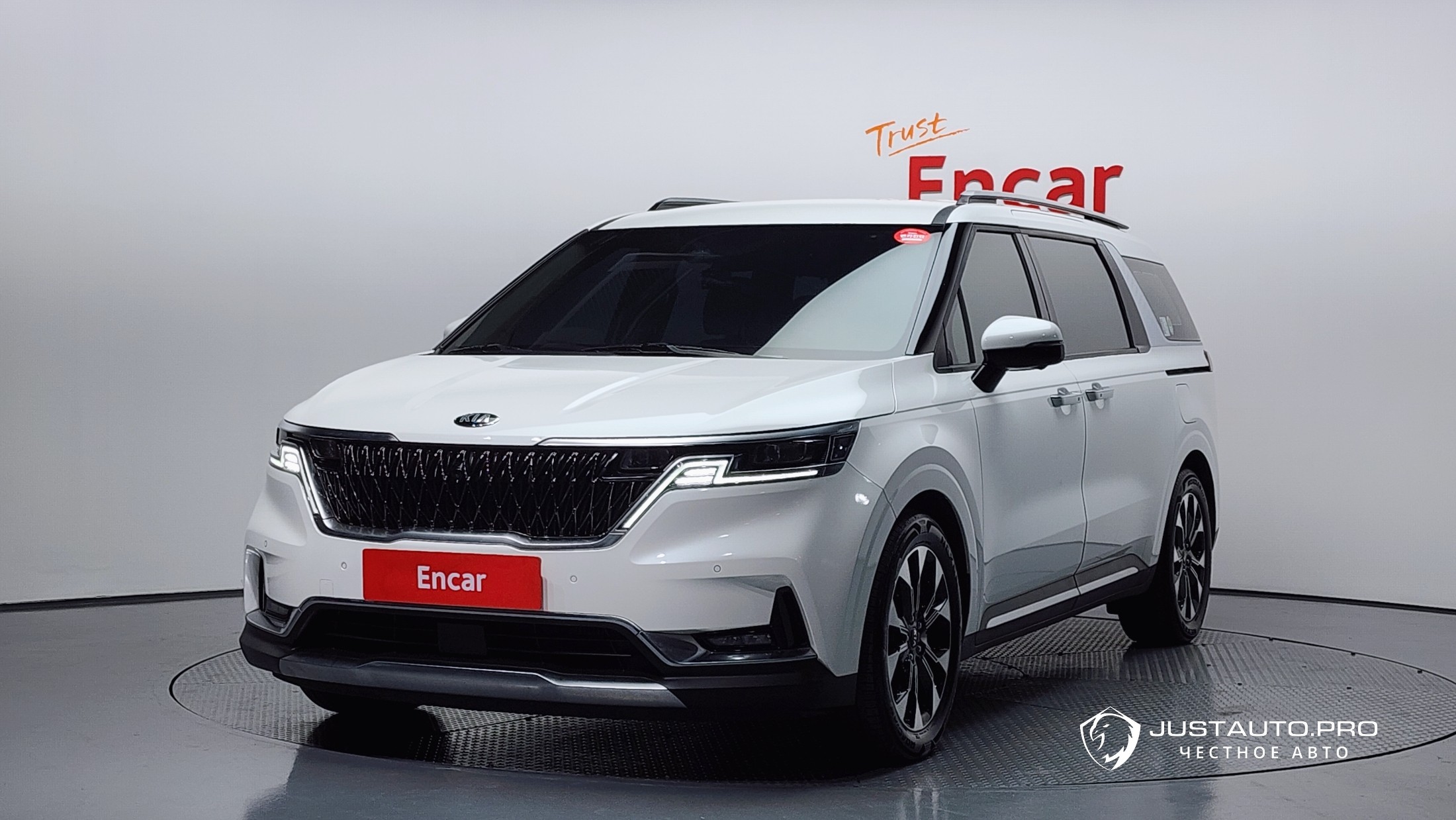 Автомобиль Kia Canival