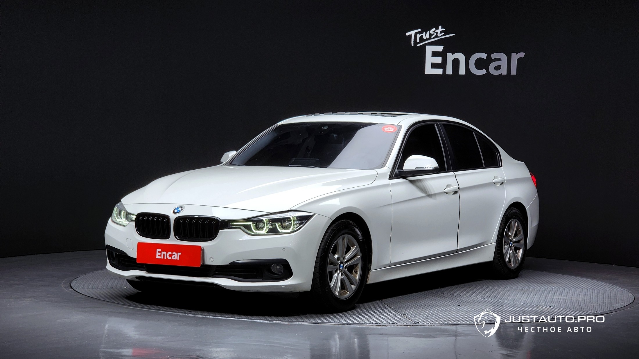 Автомобиль BMW 3-Series