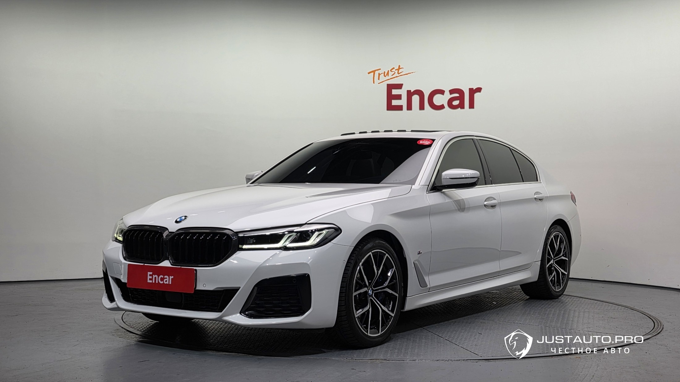 Автомобиль BMW 5-Series