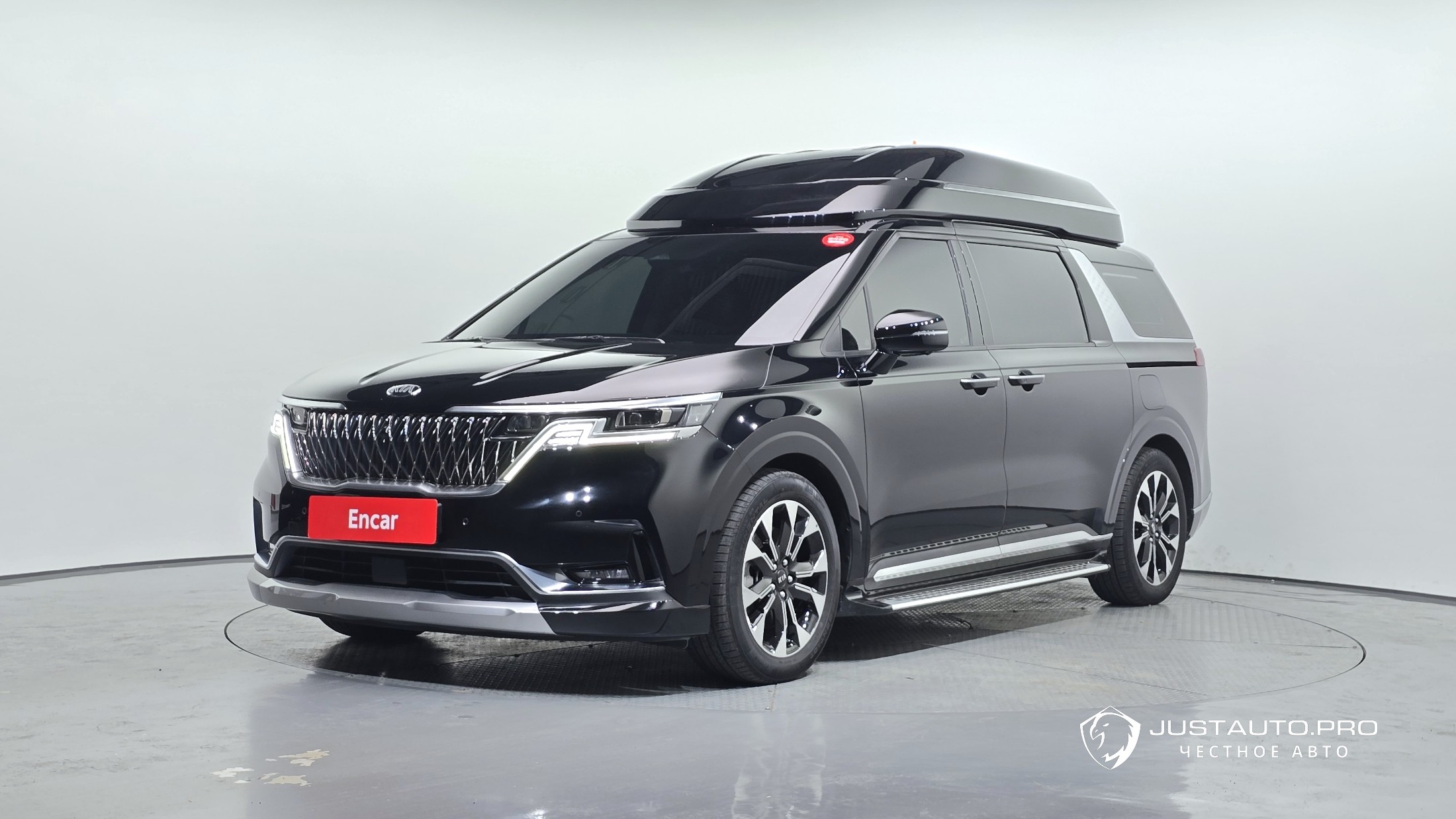 Автомобиль Kia Canival