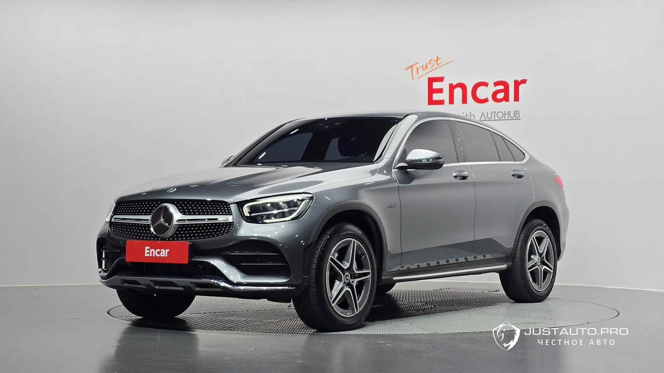 Автомобиль Mercedes-Benz GLC-Class