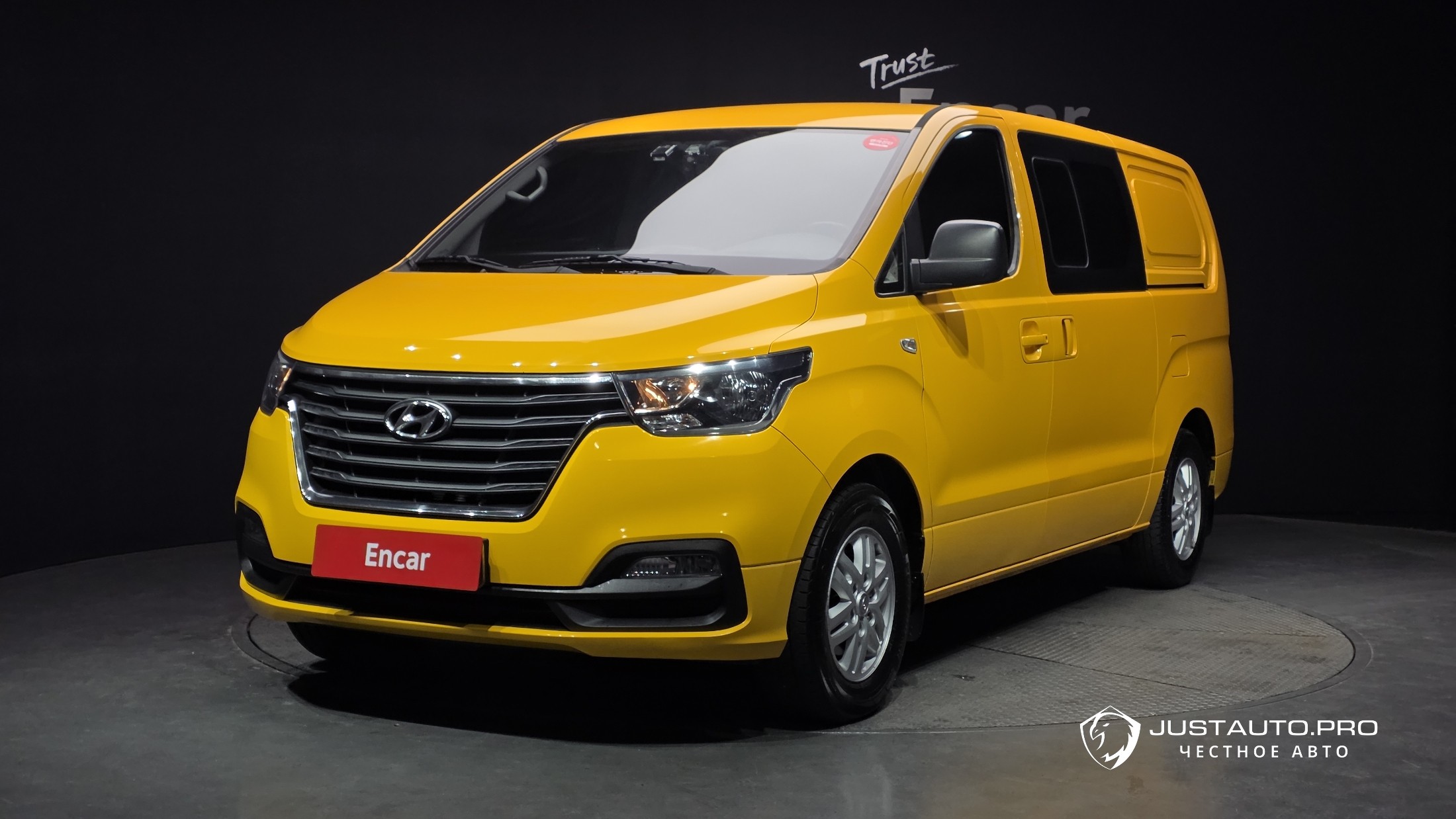 Автомобиль Hyundai Starex