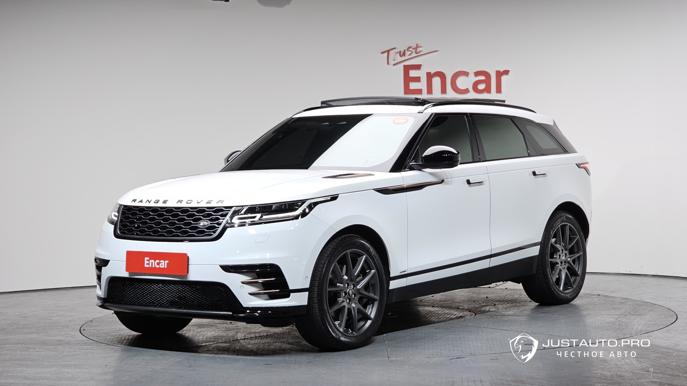 Автомобиль Land Rover Range Rover Velar