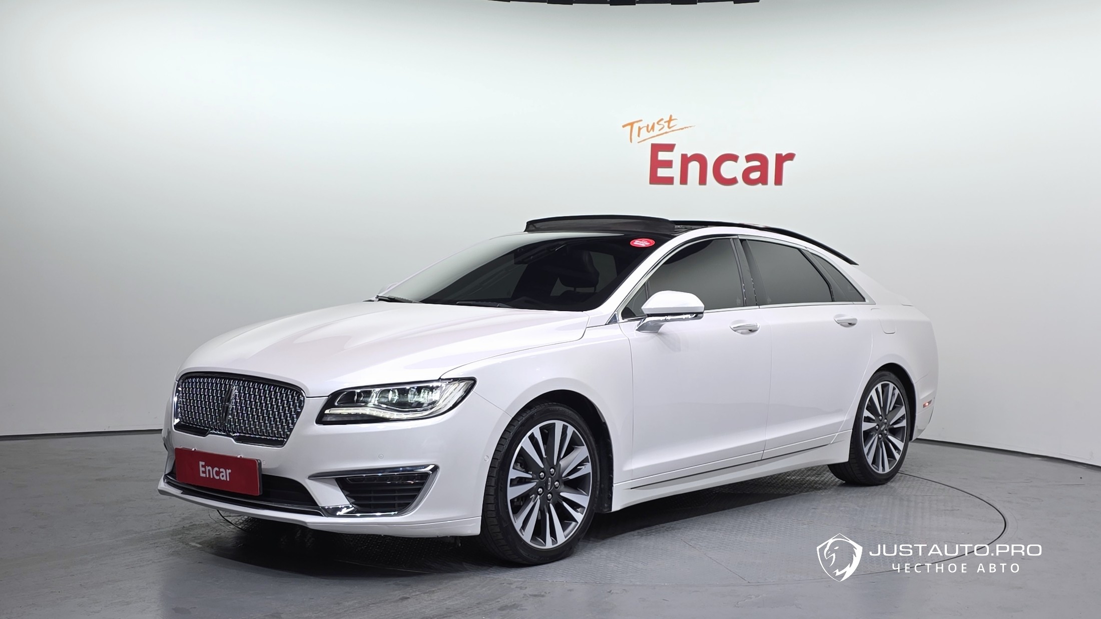 Автомобиль Lincoln MKZ