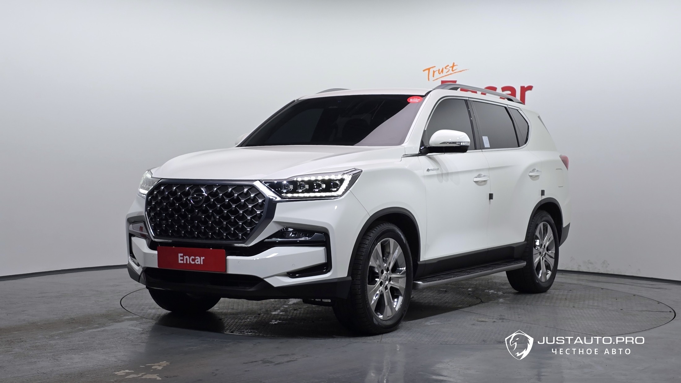 Автомобиль KG_Mobility_Ssangyong Rexton