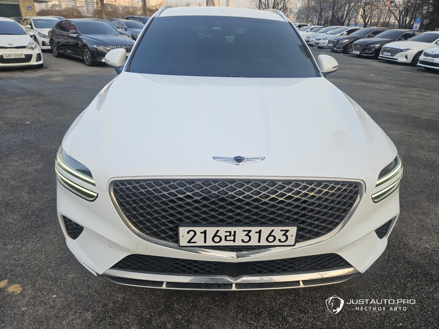 Автомобиль Genesis GV70