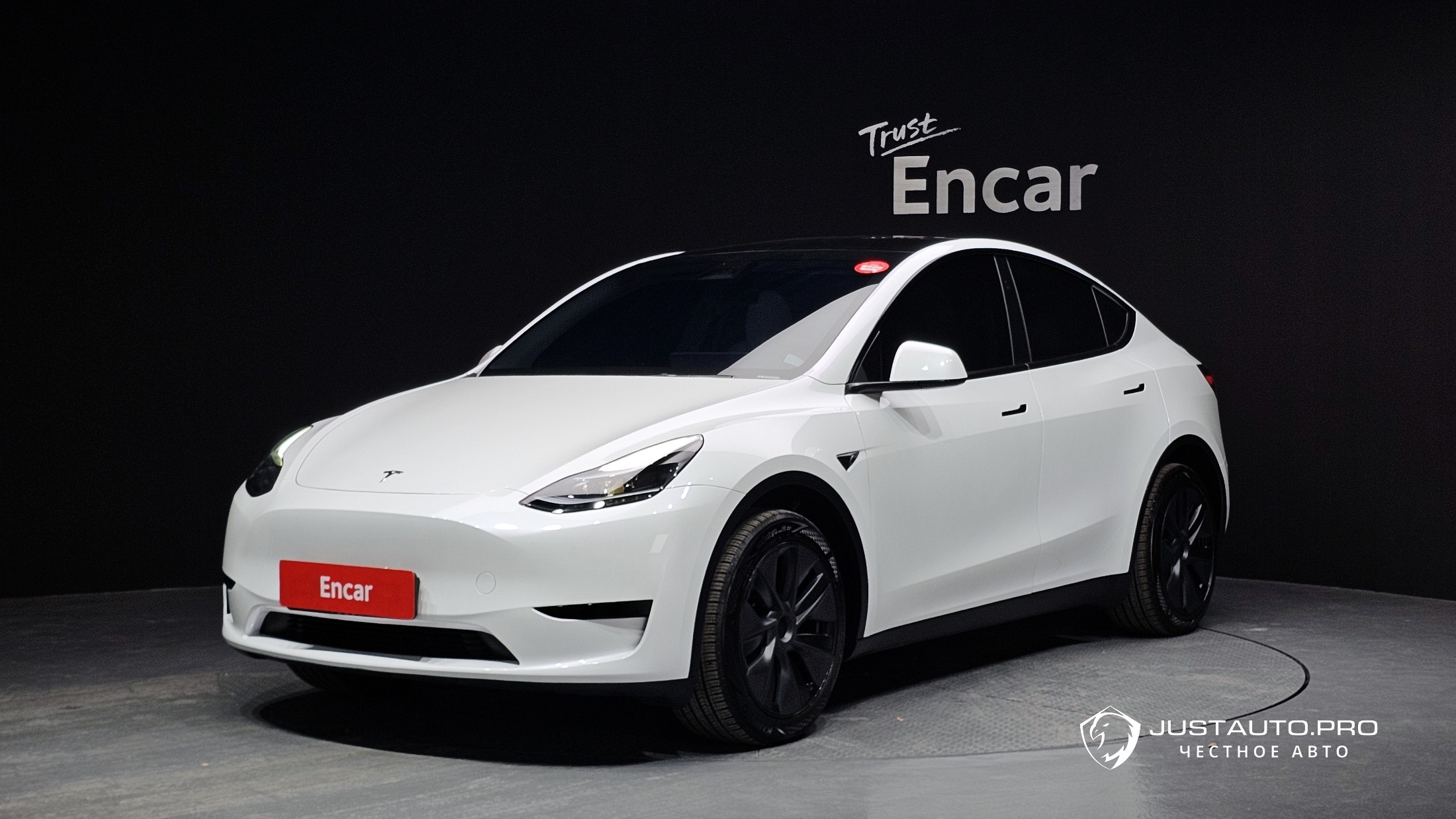 Автомобиль Tesla Model Y