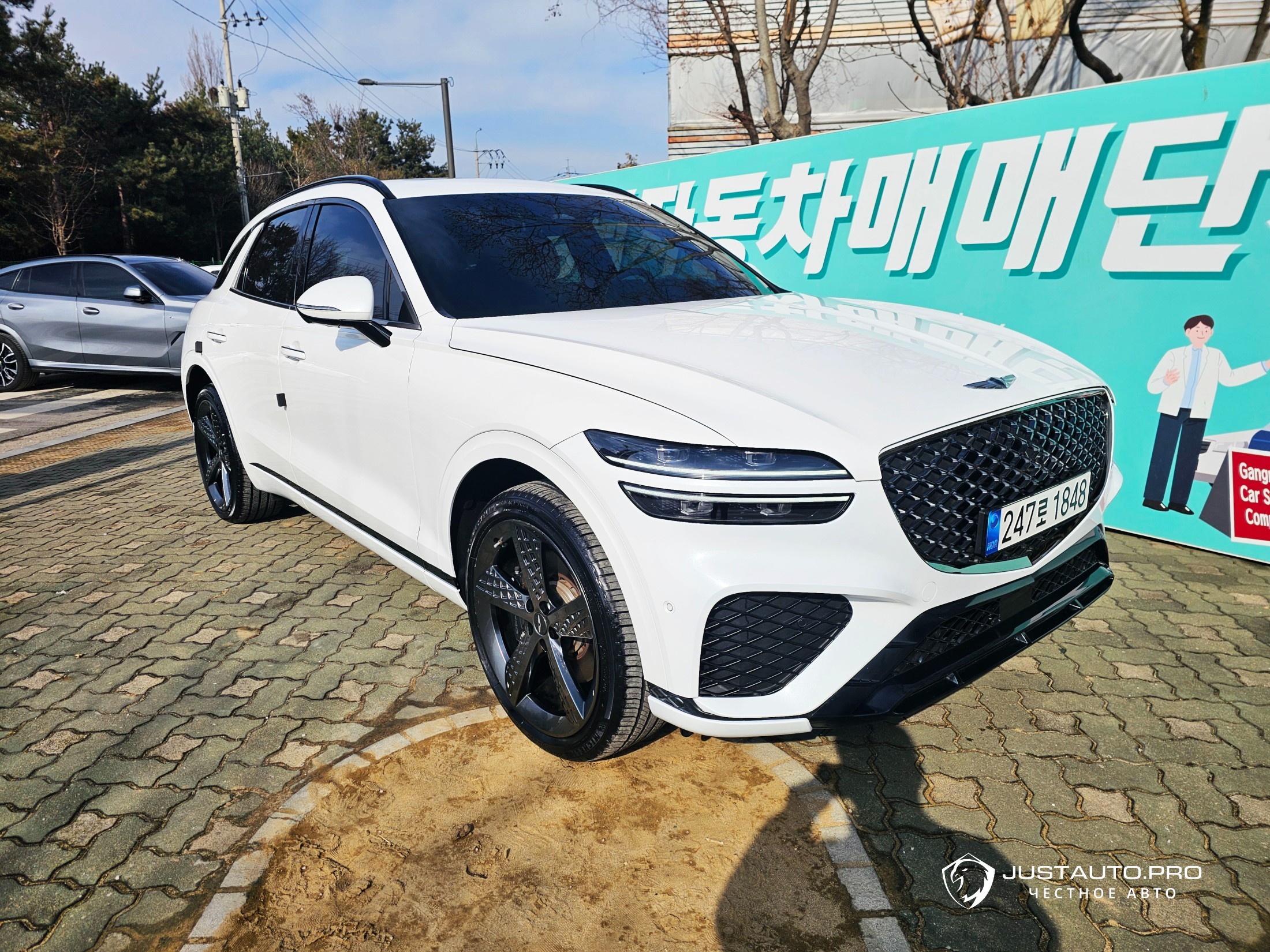 Автомобиль Genesis GV70