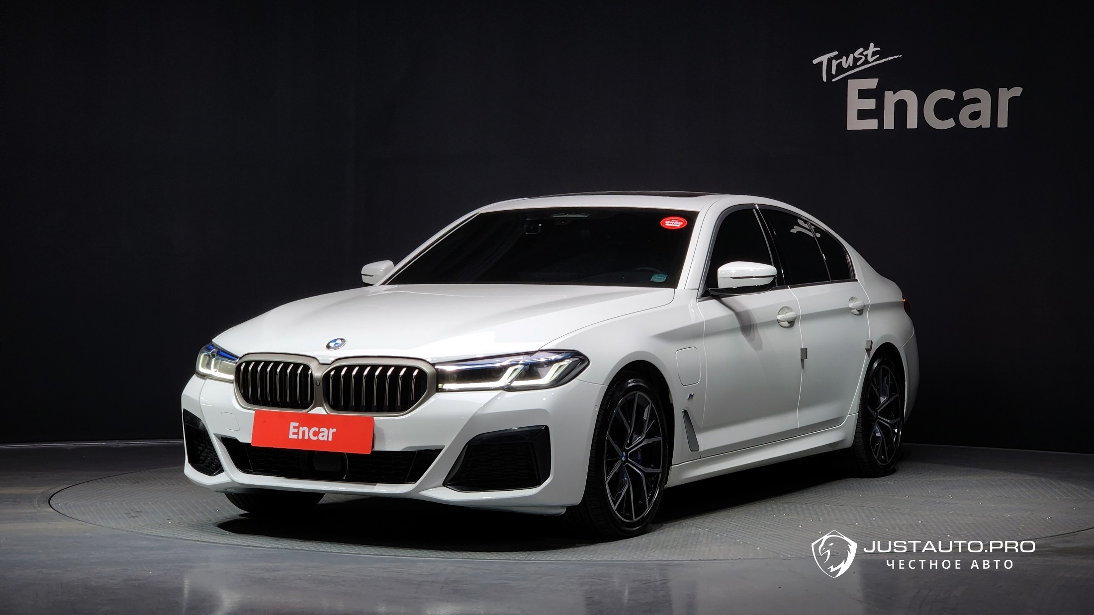 Автомобиль BMW 5-Series