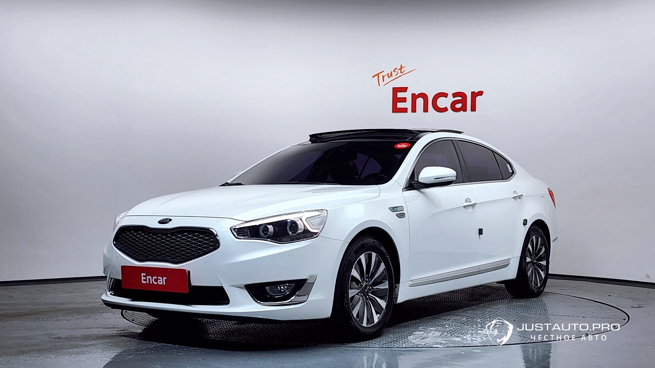 Автомобиль Kia K7