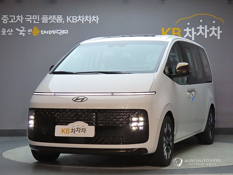 Автомобиль Hyundai Staria