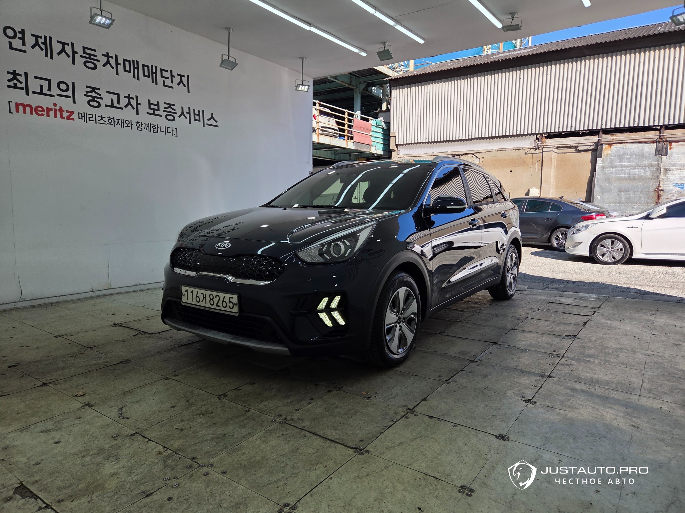 Автомобиль Kia Niro