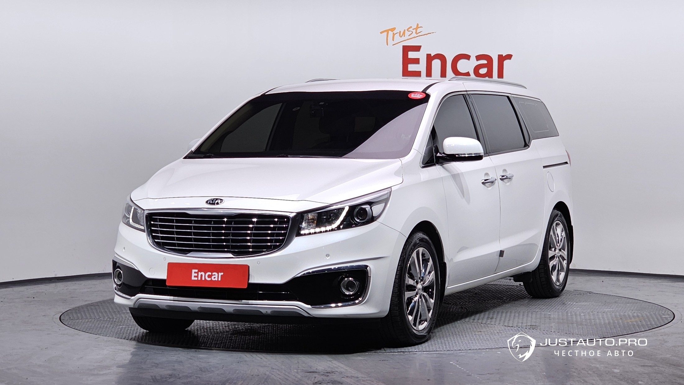 Автомобиль Kia Canival