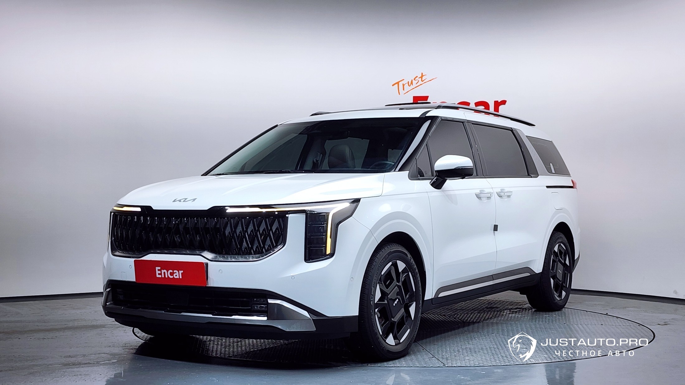 Автомобиль Kia Canival