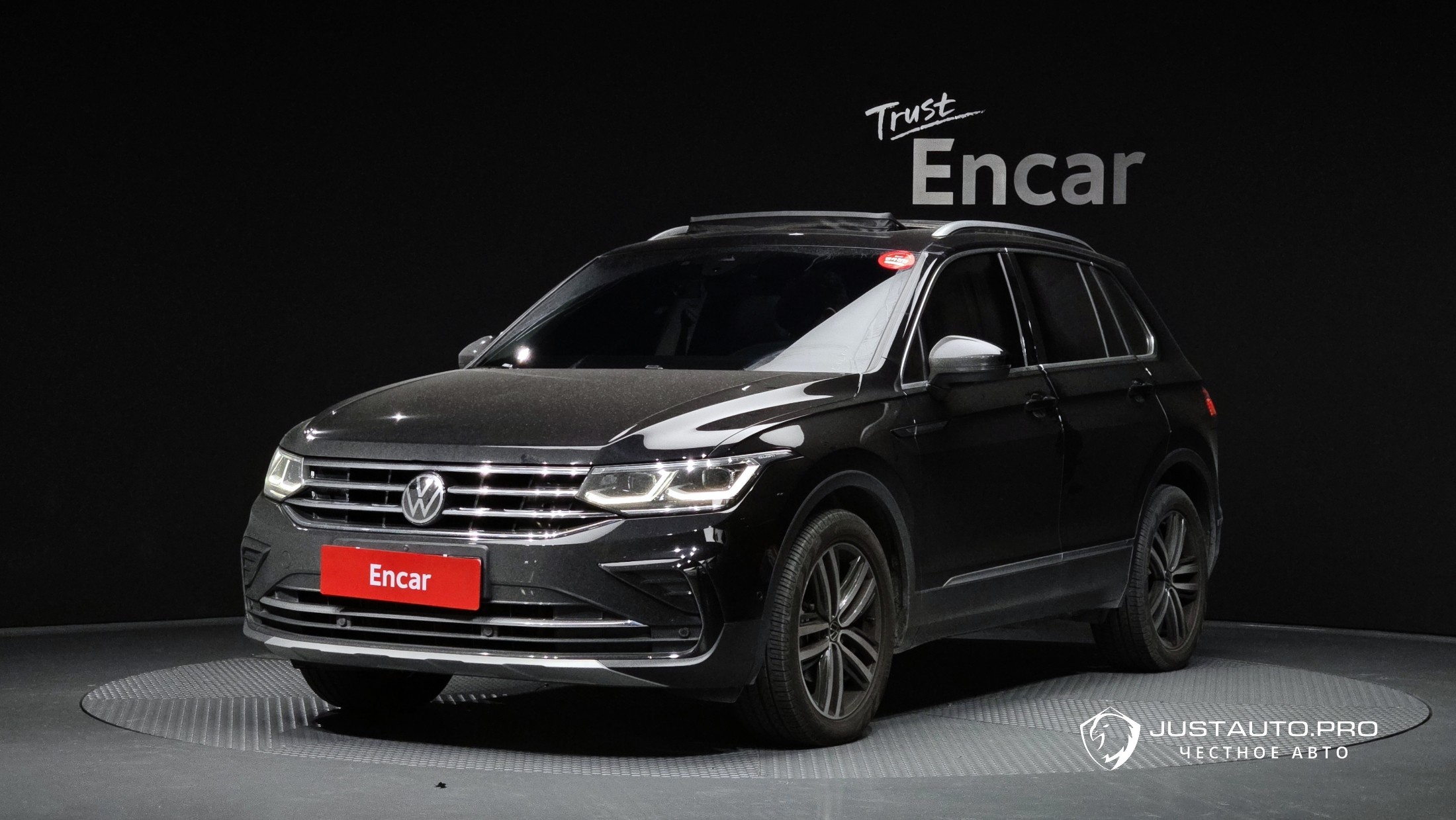 Автомобиль Volkswagen Tiguan