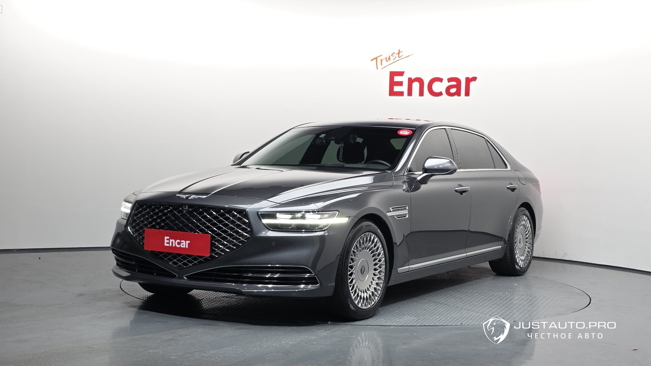 Автомобиль Genesis G90