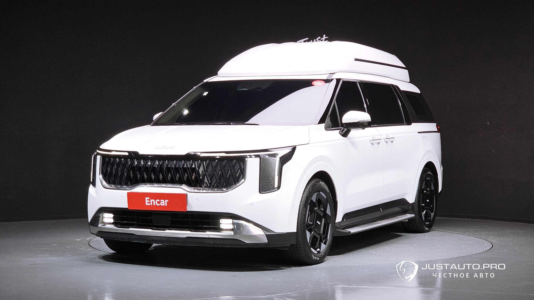 Автомобиль Kia Canival