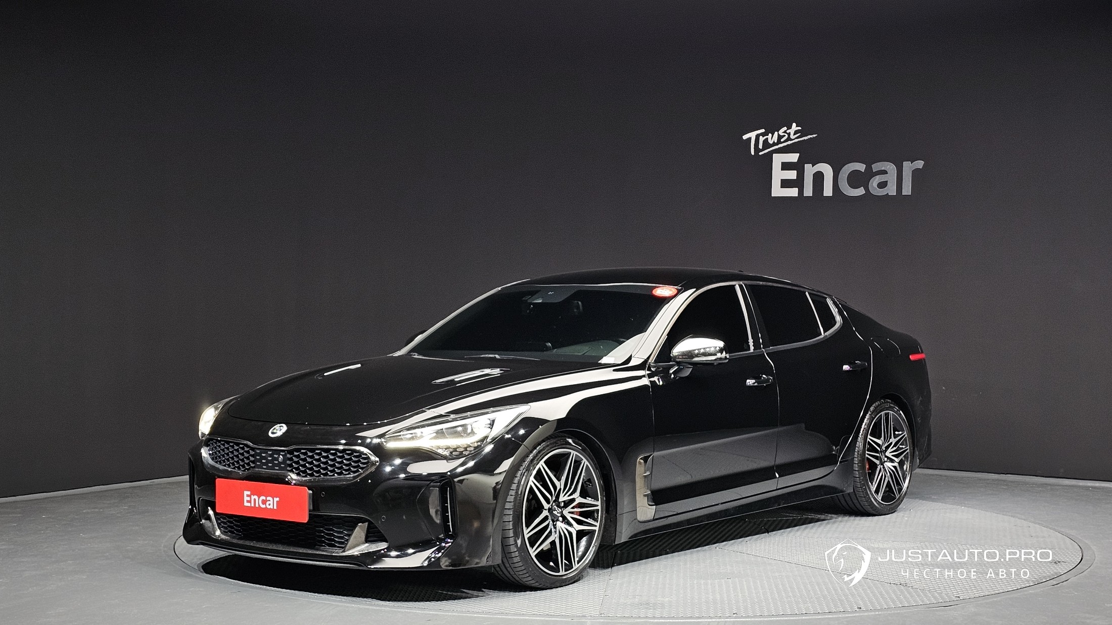 Автомобиль Kia Stinger