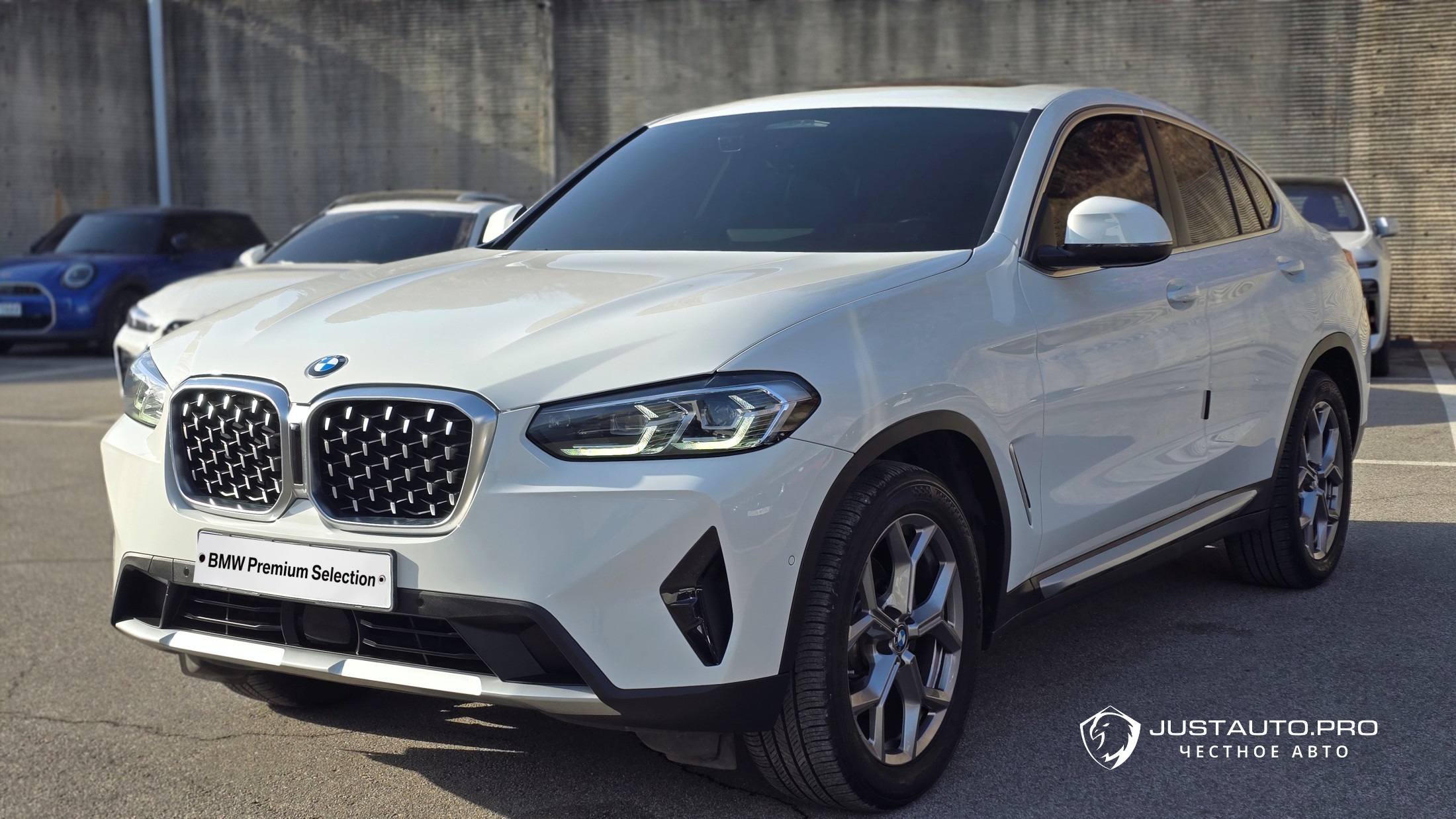 Автомобиль BMW X4