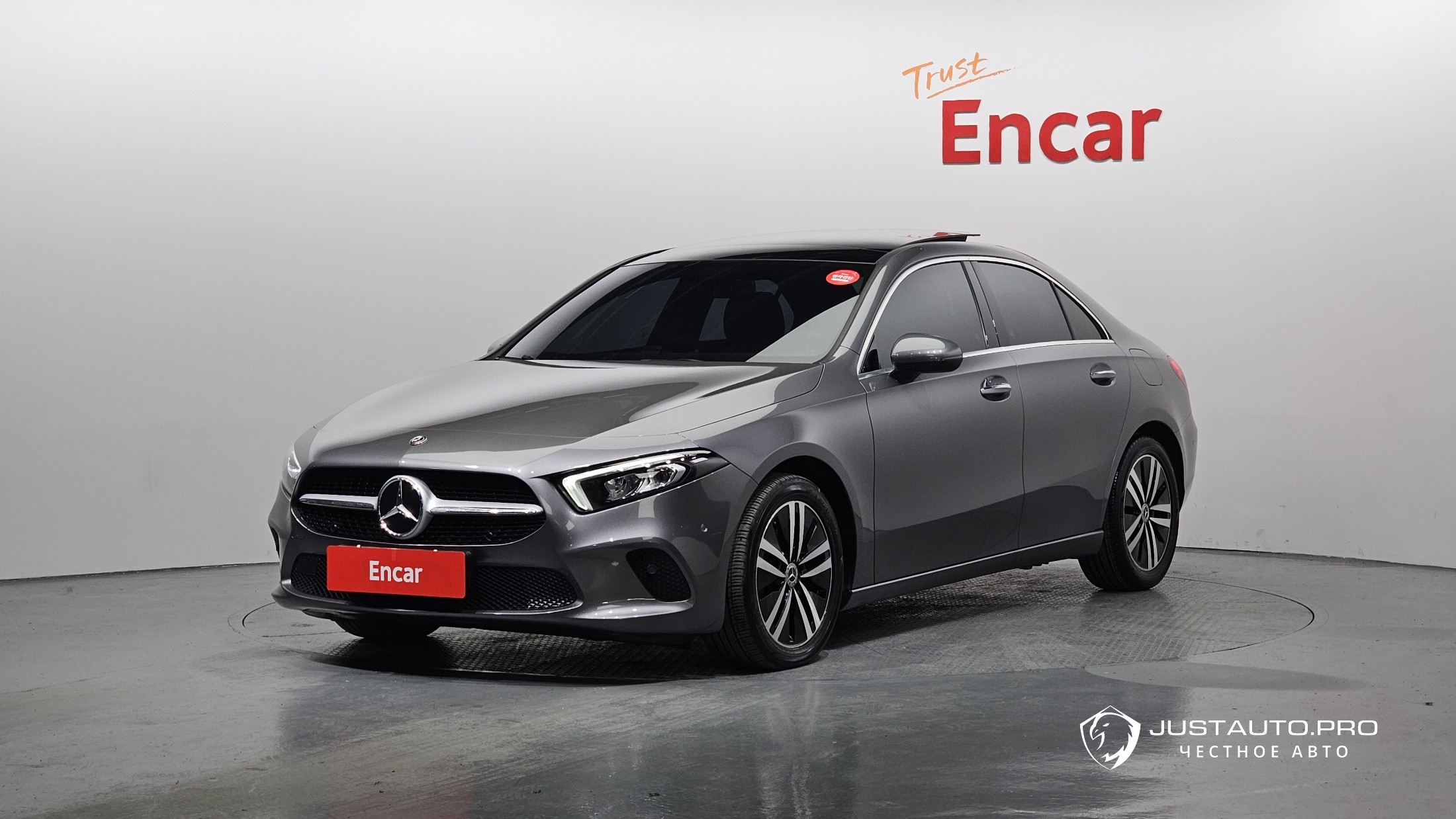 Автомобиль Mercedes-Benz A-Class