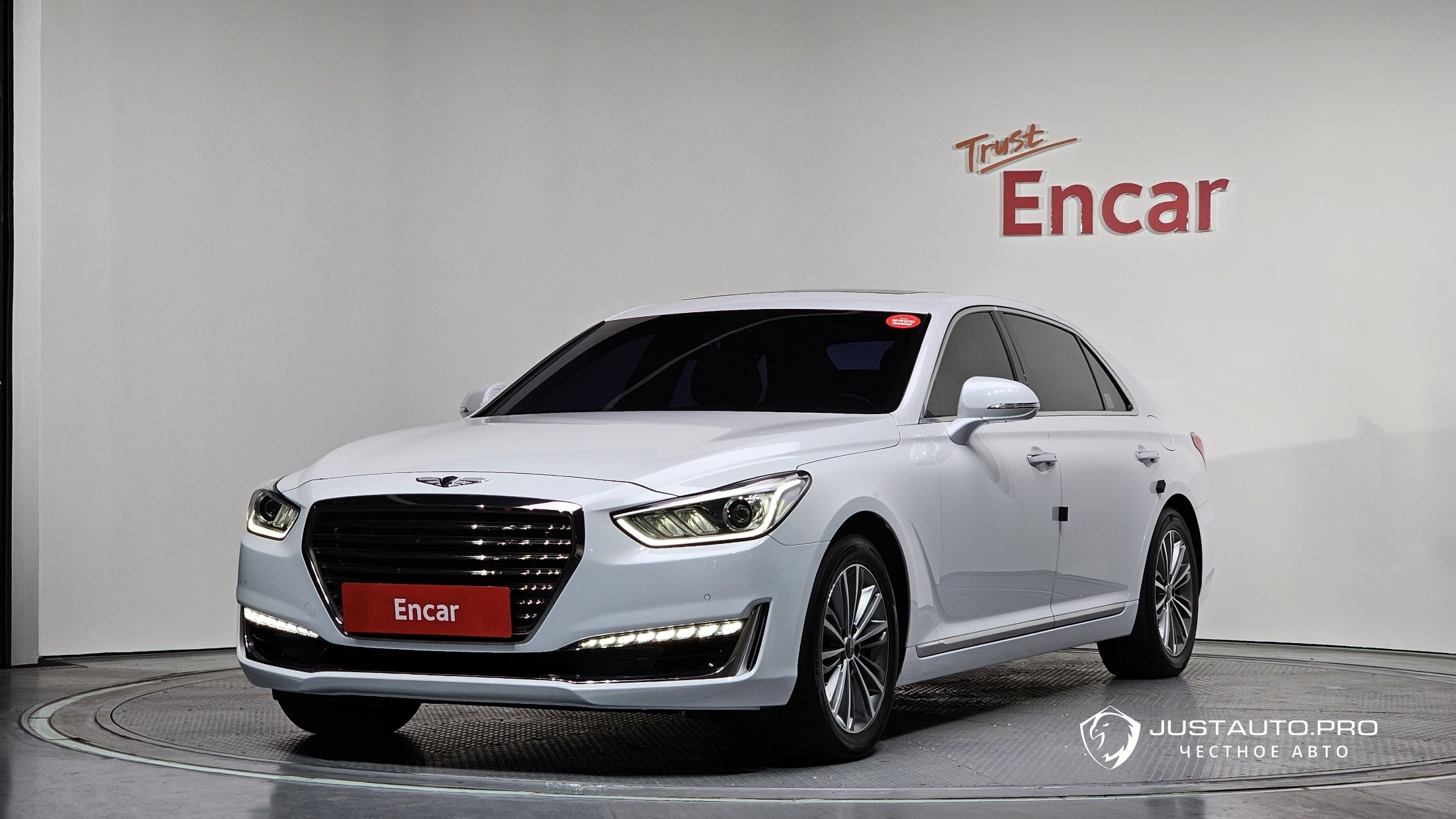 Автомобиль Genesis EQ900