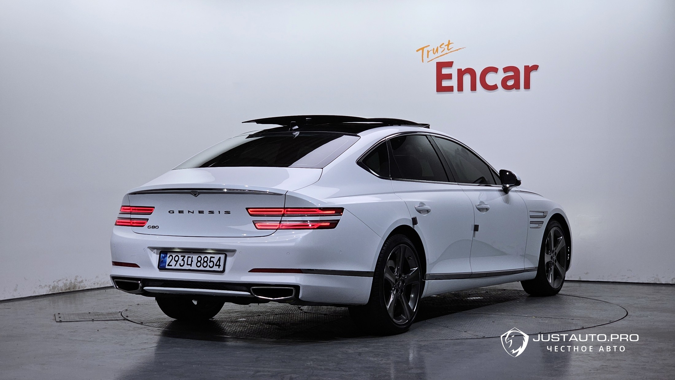 Автомобиль Genesis G80