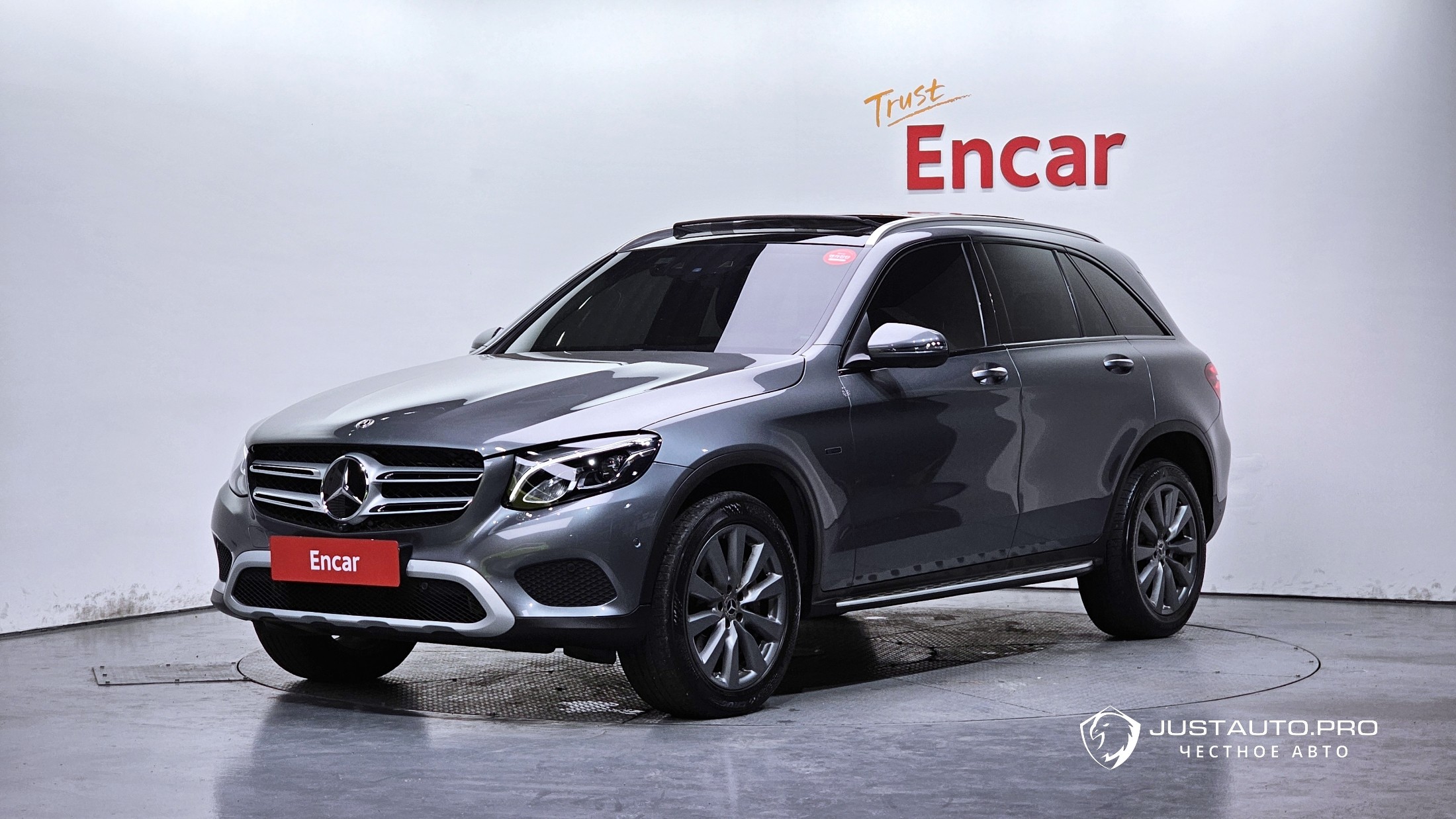 Автомобиль Mercedes-Benz GLC-Class