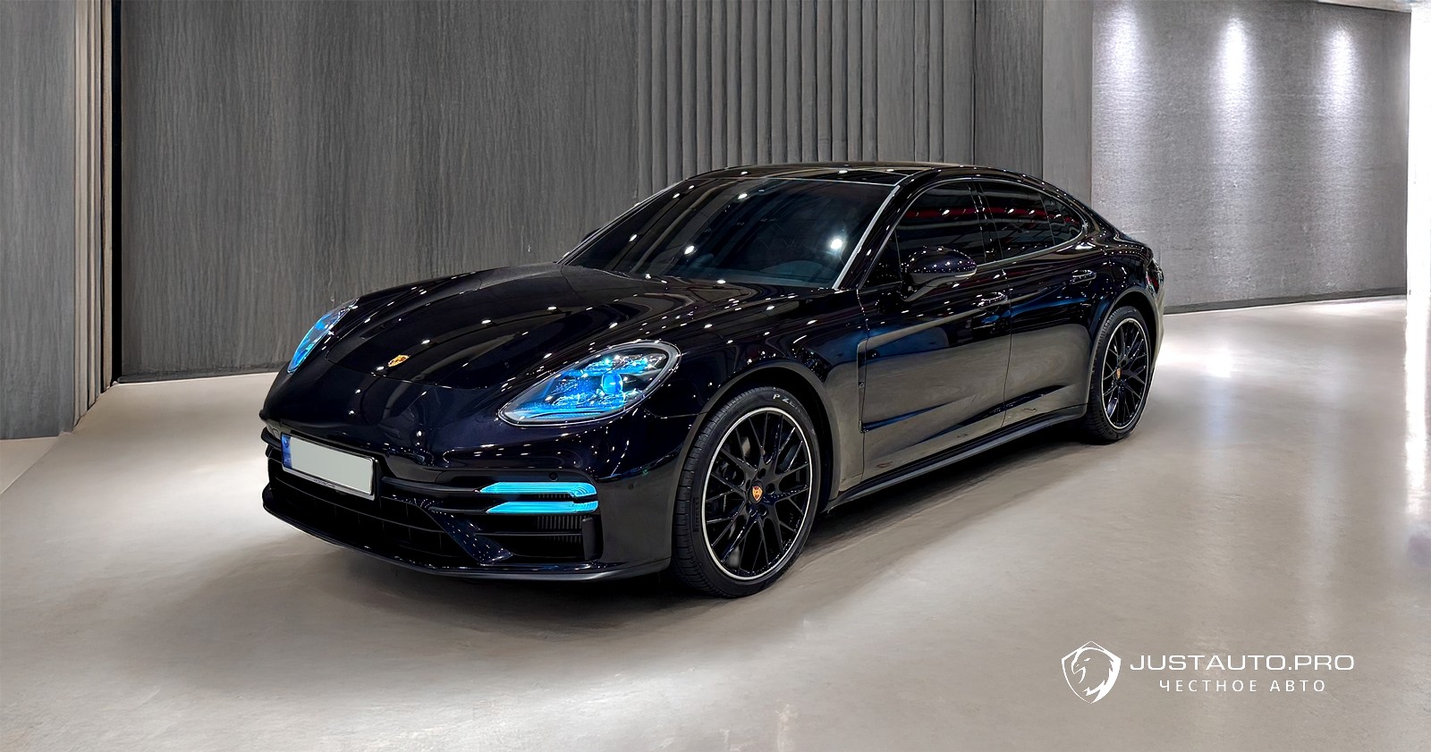 Автомобиль Porsche Panamera