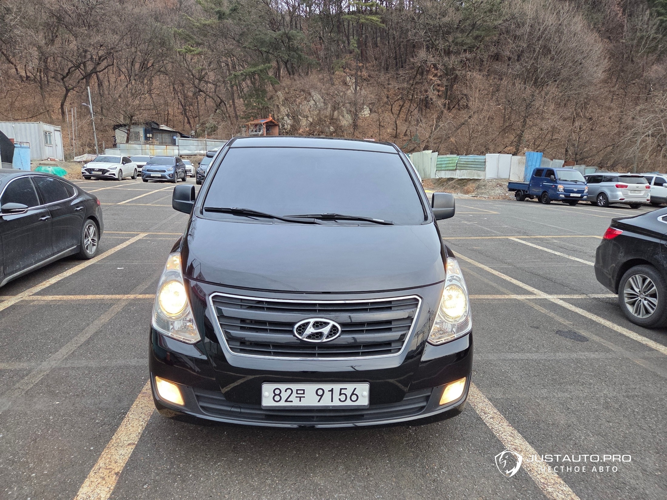 Автомобиль Hyundai Starex