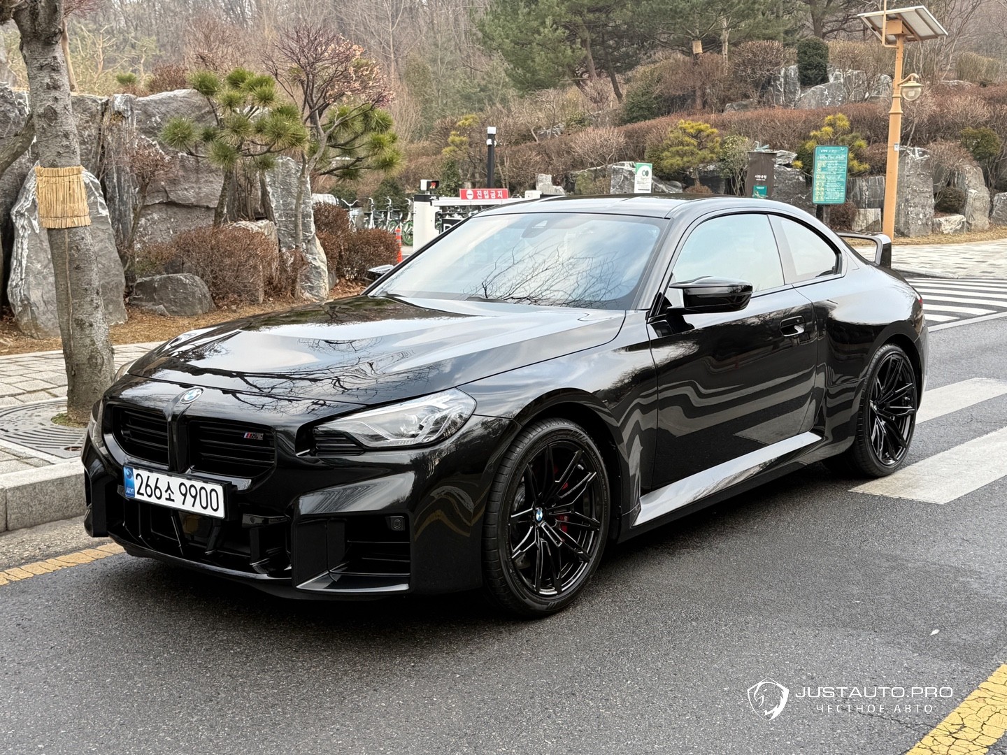 Автомобиль BMW M2