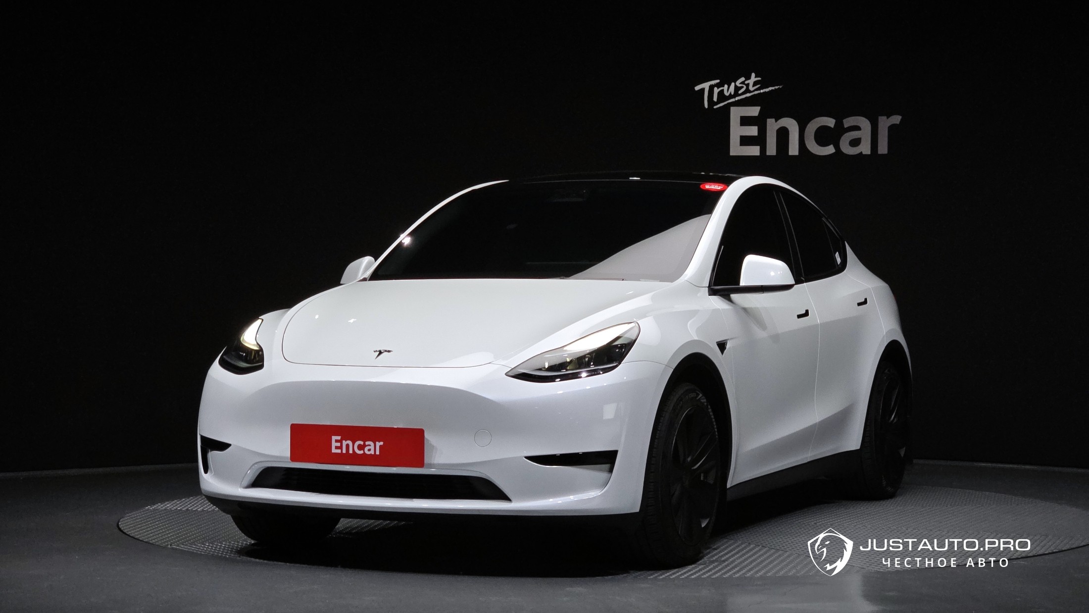 Автомобиль Tesla Model Y