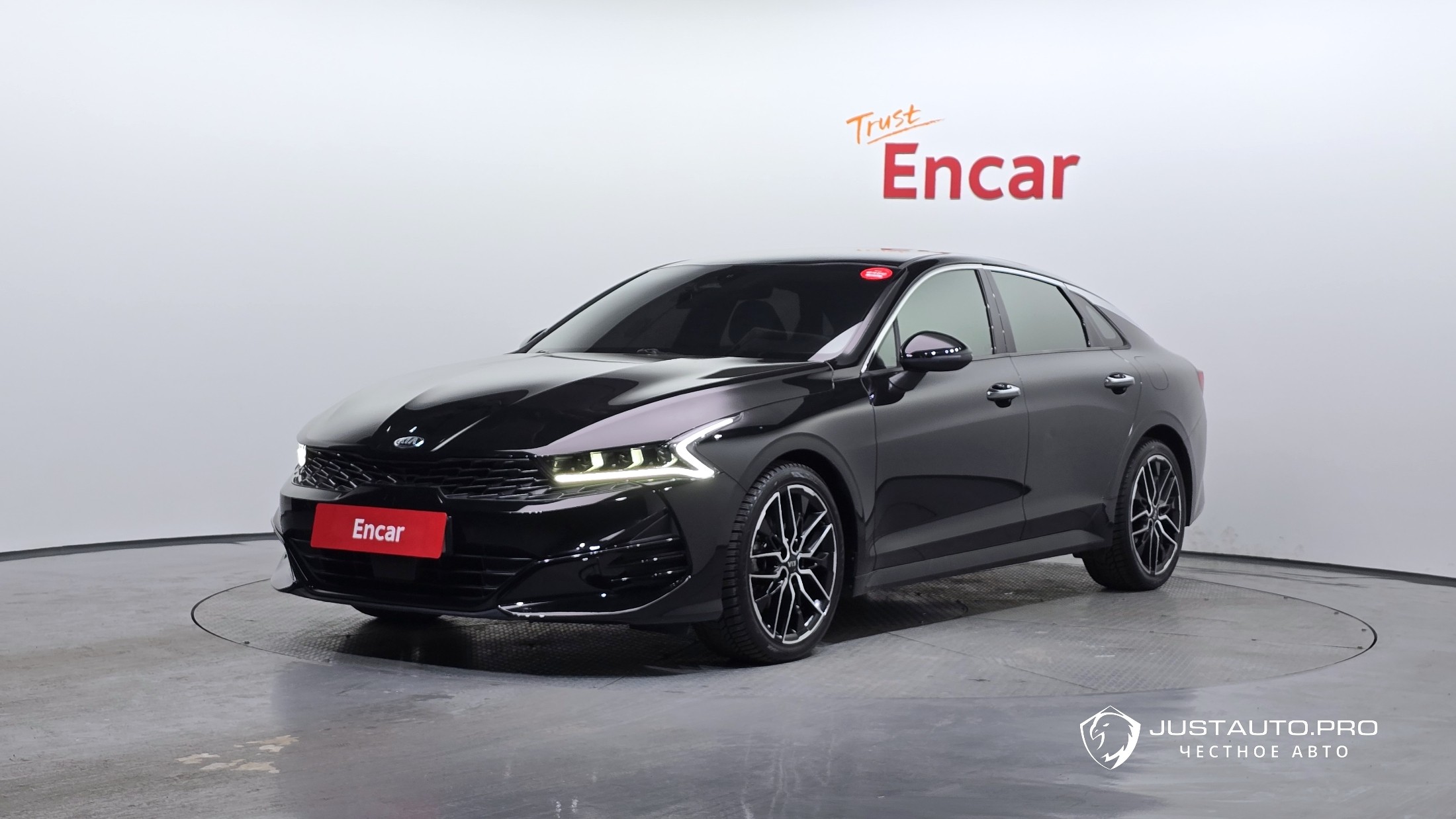 Автомобиль Kia K5