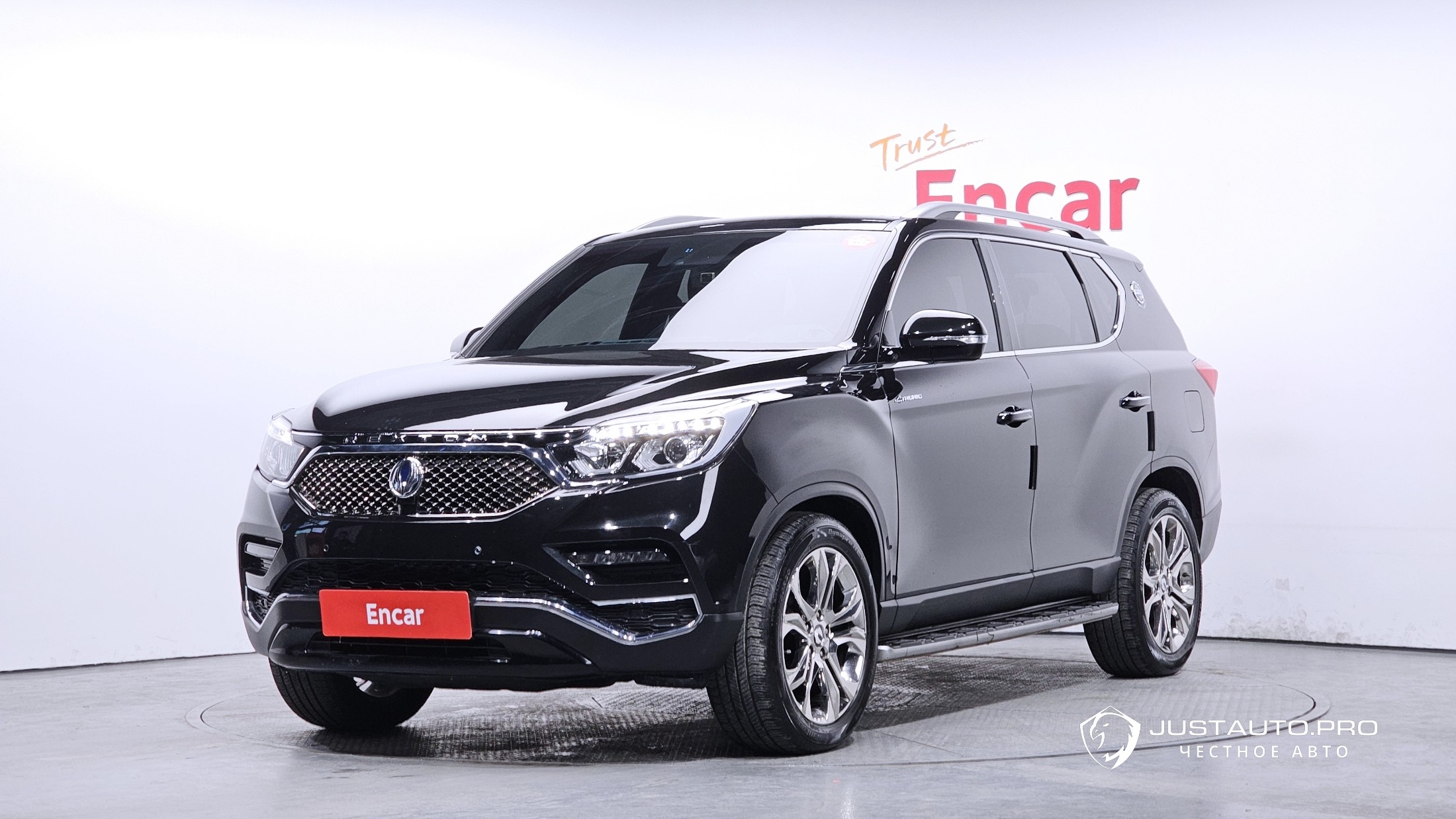 Автомобиль KG_Mobility_Ssangyong Rexton