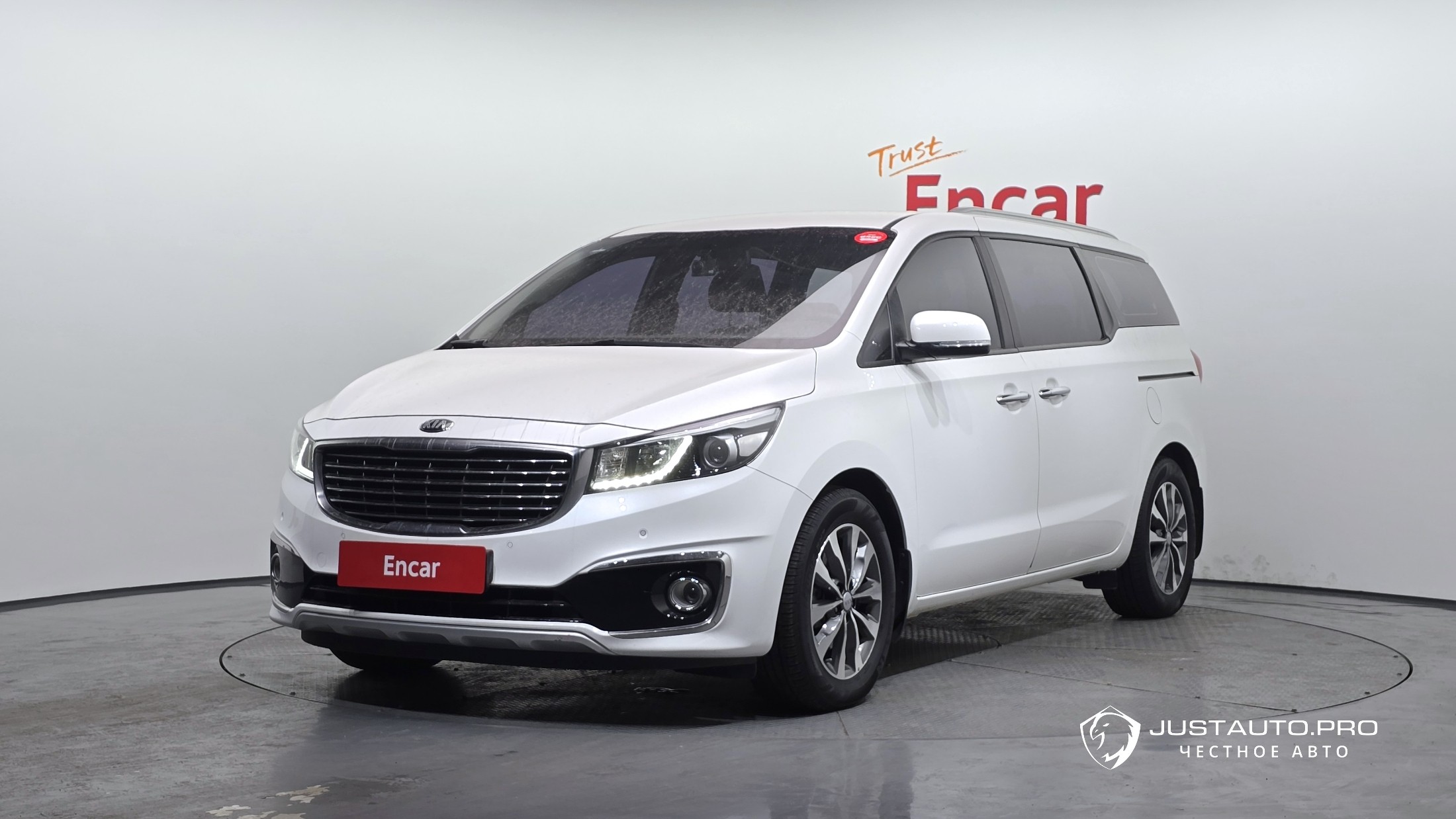 Автомобиль Kia Canival